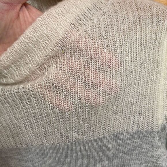 United Colors of Benneton Cream Grey Sweater Women’s Small - Picture 3 of 6